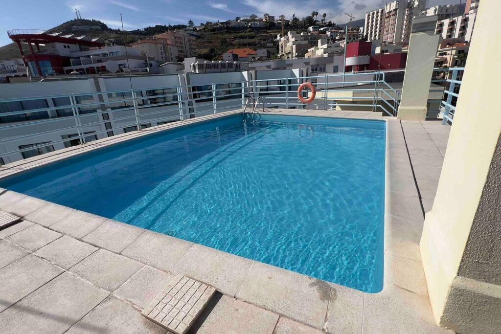 By The Sea III Lido - Com Piscina Apartment Фуншал Екстериор снимка